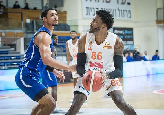 מונרו בפעולה. ניצחון קשה לחבורה של גודס // צילום: עודד קרני